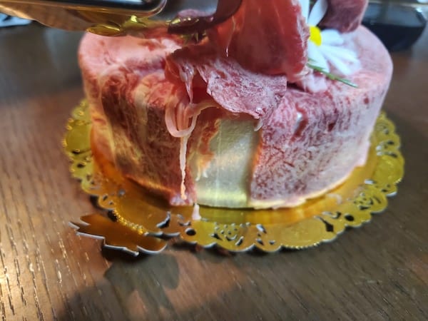 jururi（じゅるり）神戸牛 肉ケーキの残念な点
